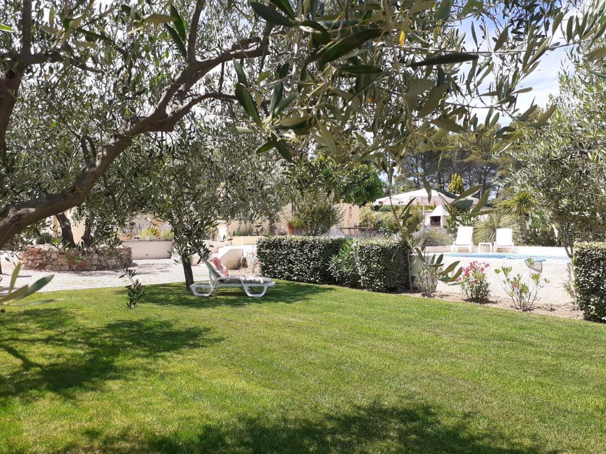 Gite Provencal Independant Avec Piscine Chauffee : Le Suy Bien Flayosc Экстерьер фото