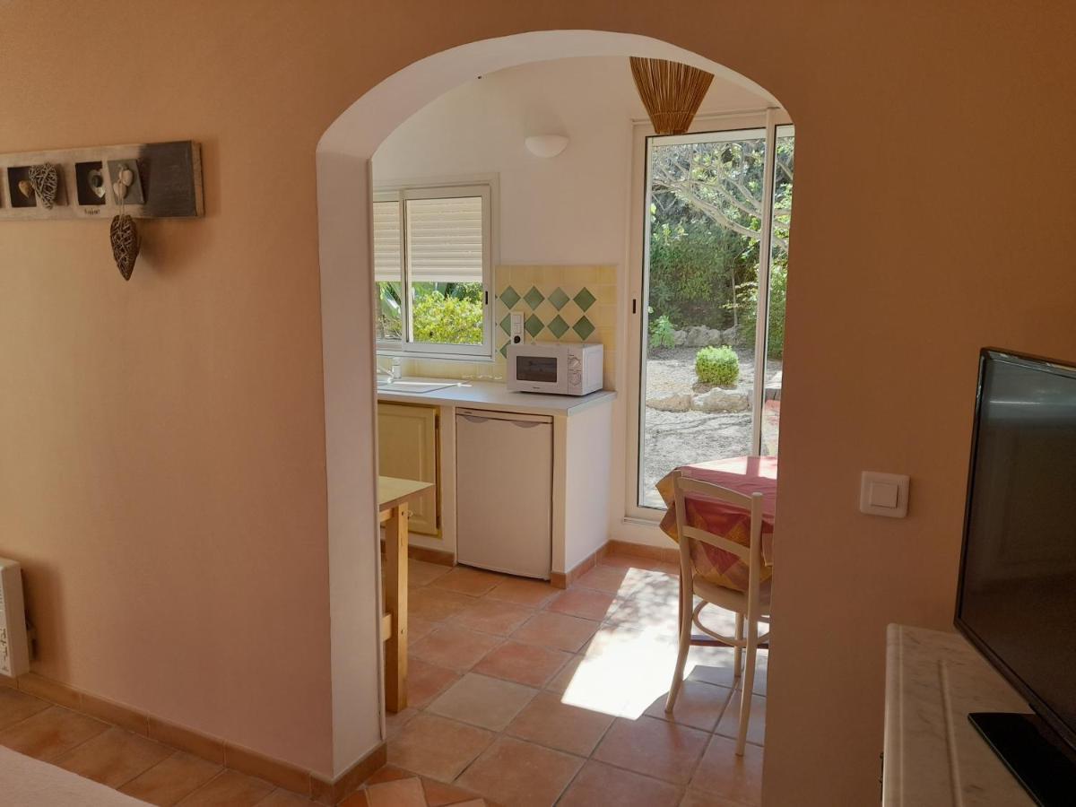 Gite Provencal Independant Avec Piscine Chauffee : Le Suy Bien Flayosc Экстерьер фото