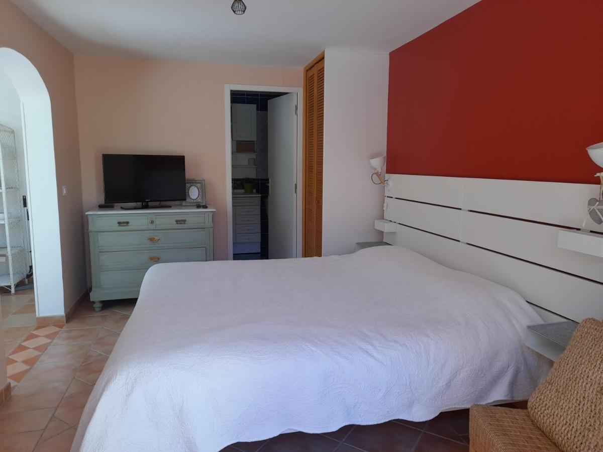 Gite Provencal Independant Avec Piscine Chauffee : Le Suy Bien Flayosc Экстерьер фото