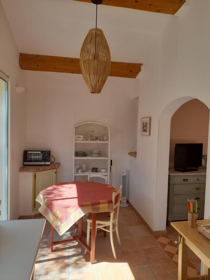 Gite Provencal Independant Avec Piscine Chauffee : Le Suy Bien Flayosc Экстерьер фото